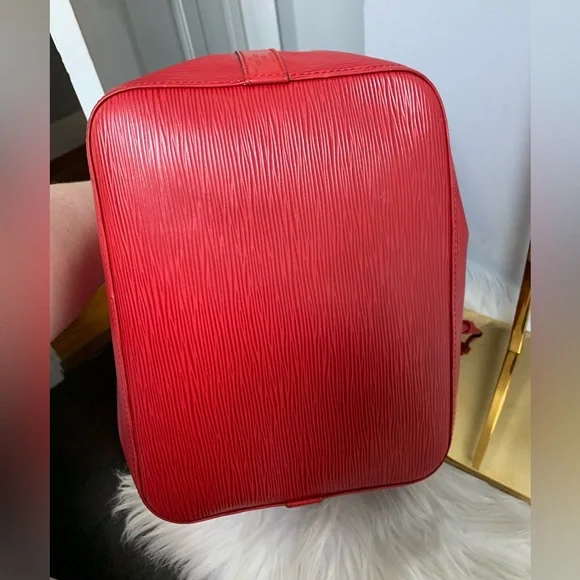 ❌SOLD❌1996 authentic red Epi leather Petit Noe bucket bag - Picture 12 of 17